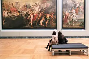 Visit the Louvre Museum with a Cruise Ticket